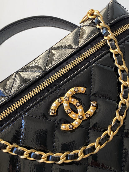 Chanel 2026 Vanity Case Bag 19.5cm Black Patent Leather