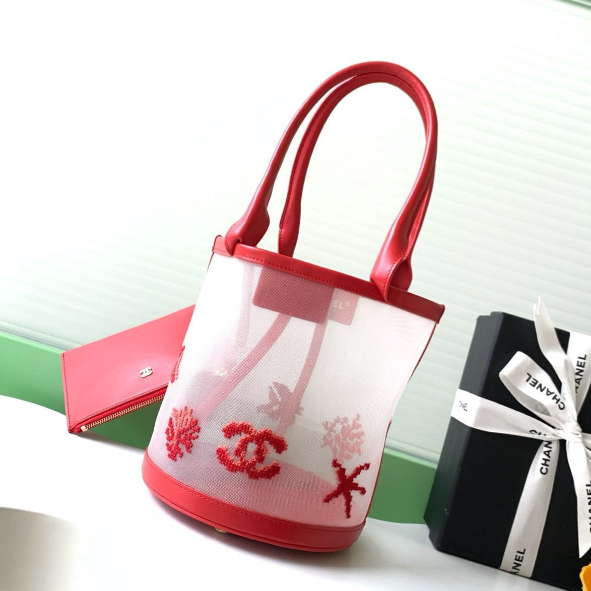 Chanel 2026 Tote Bag 31cm Red White Mesh Leather 367728