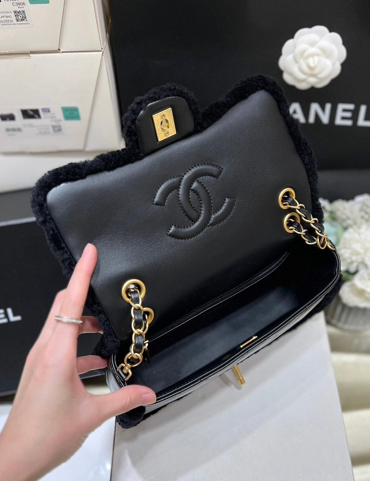 CC  24K Teddy Bear CF 23.5cm Black Lambskin & Fur Light GHW