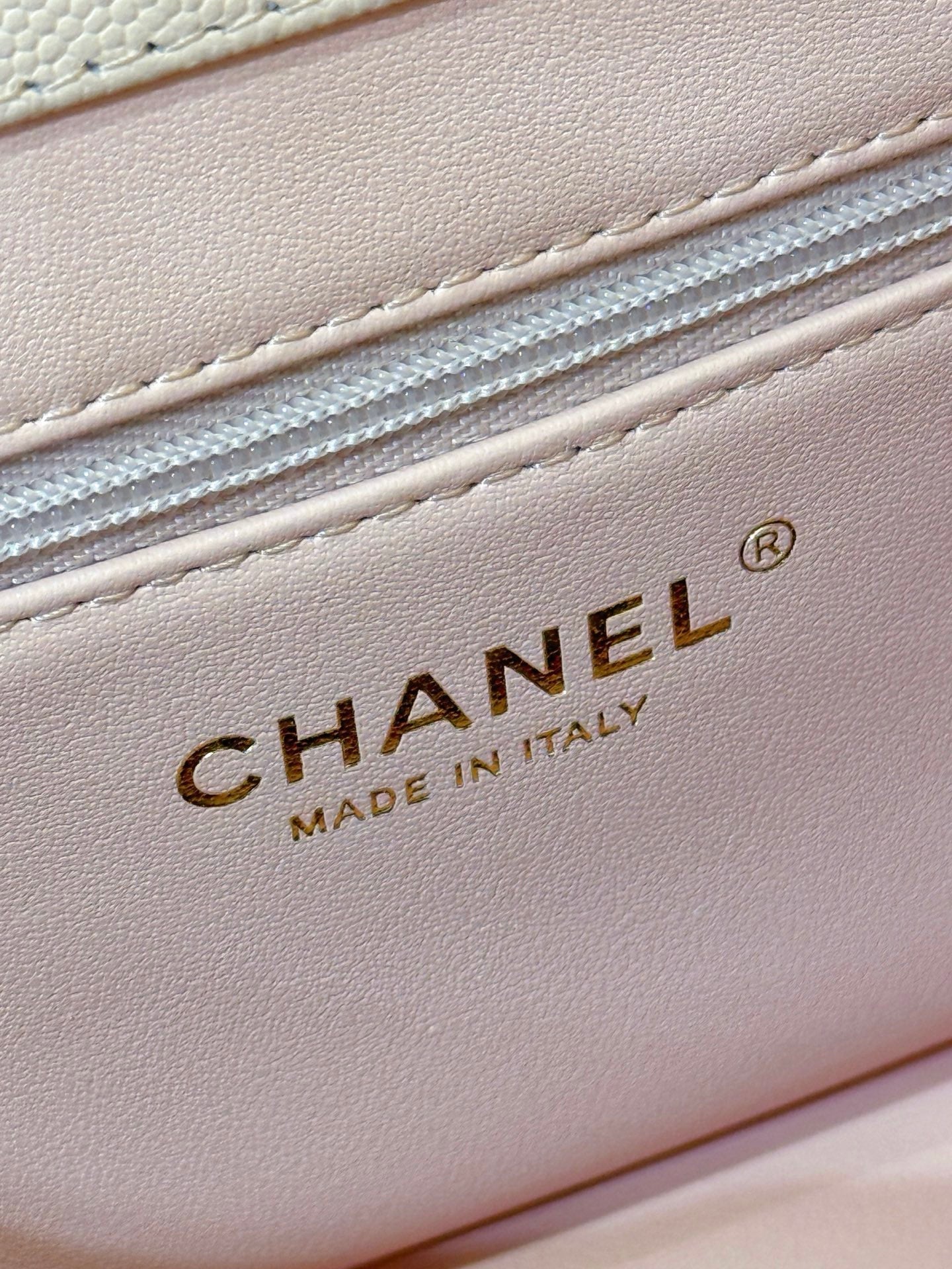 Chanel 26 Shoulder Bag 22cm Pink Caviar Leather 351910