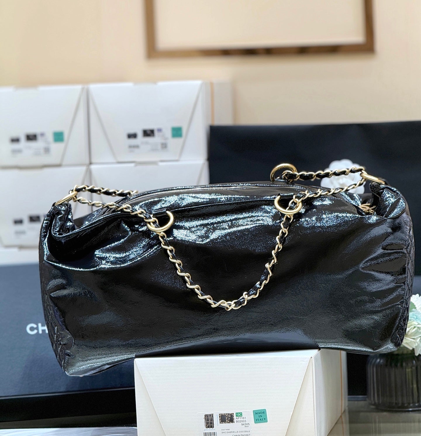 Chanel 2026 CC Chain Hobo Bag 47cm Black Patent Leather 353039