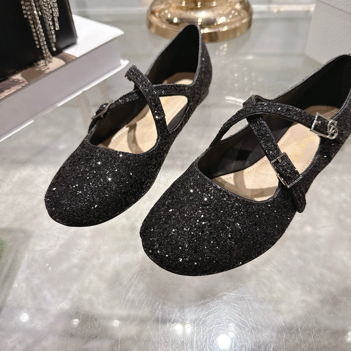 CD 26 Ballet Flats Black Leather With Sequins 592215