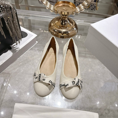 CD 26 Bow Ballet Flat Embroidered Sheepskin
