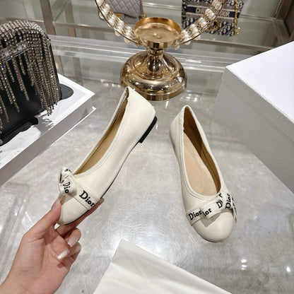 CD 26 Bow Ballet Flat Embroidered Sheepskin