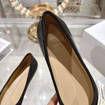 CD 26 Bow Ballet Flat Embroidered Sheepskin
