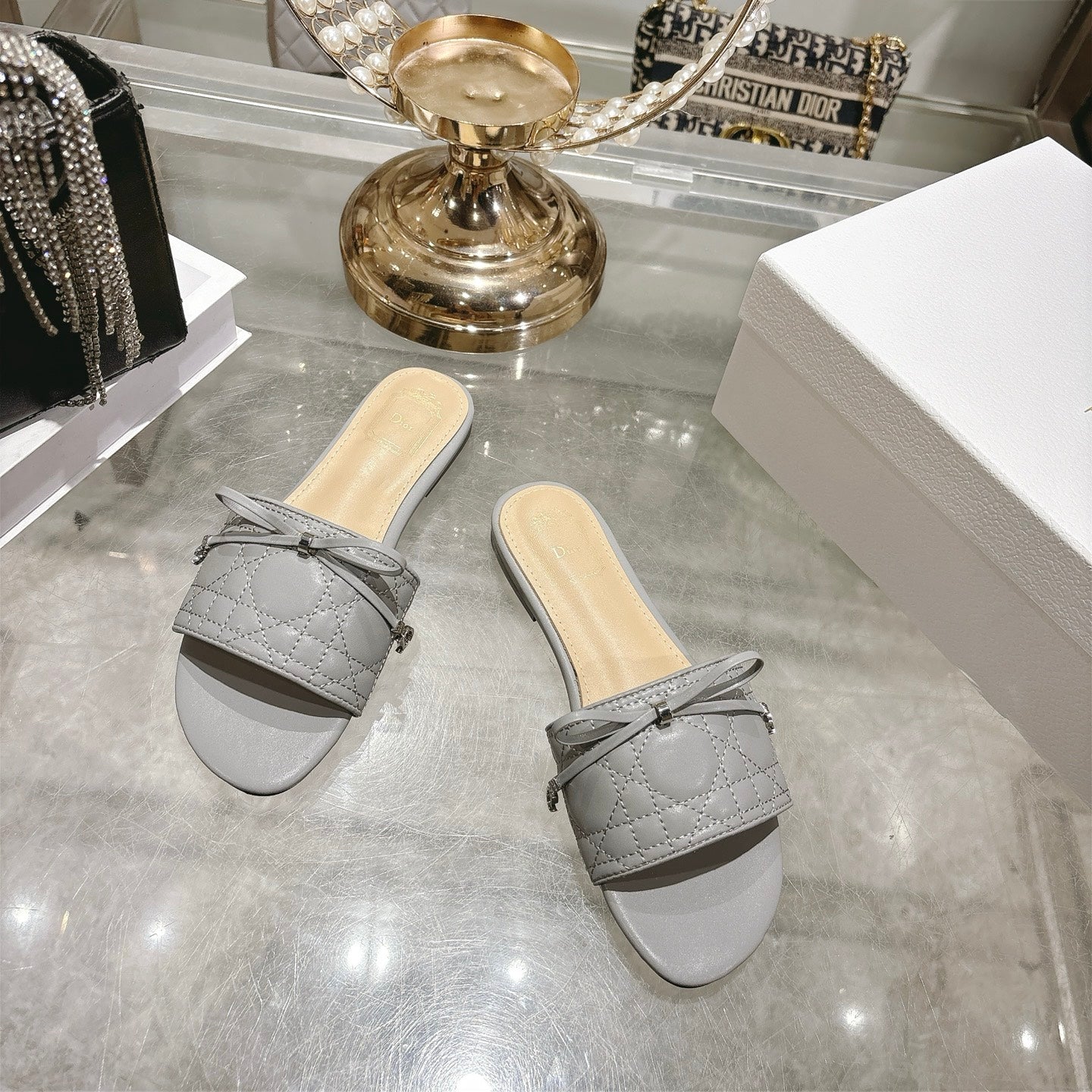 CD 26s Slippers Gray Beige Sheepskin 679865