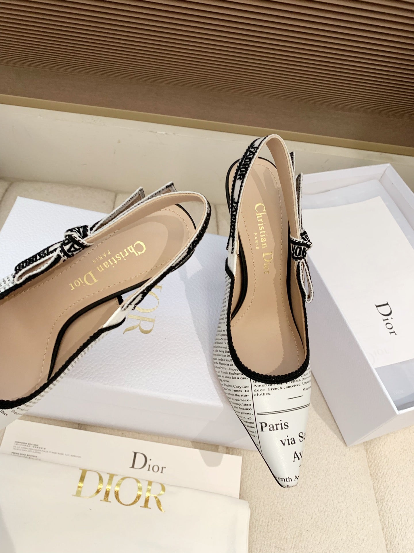 CD 26 Slingback 95 White Black Technology Fabric 614906