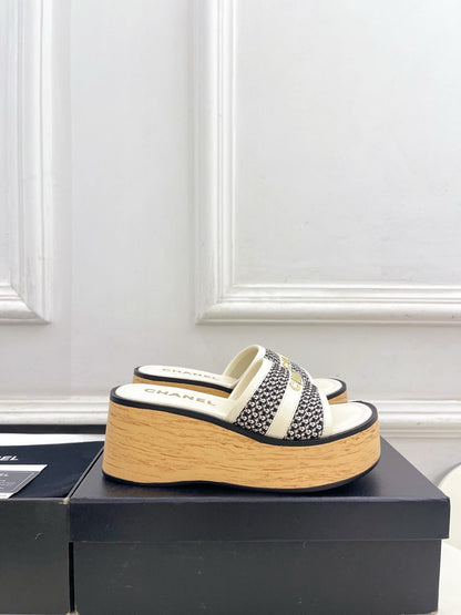 Chanel 2026 Woven Platform Slippers Sheepskin 831534