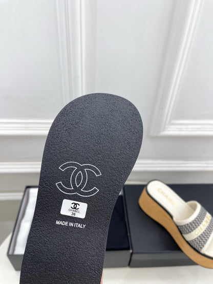 Chanel 2026 Woven Platform Slippers Sheepskin 831534