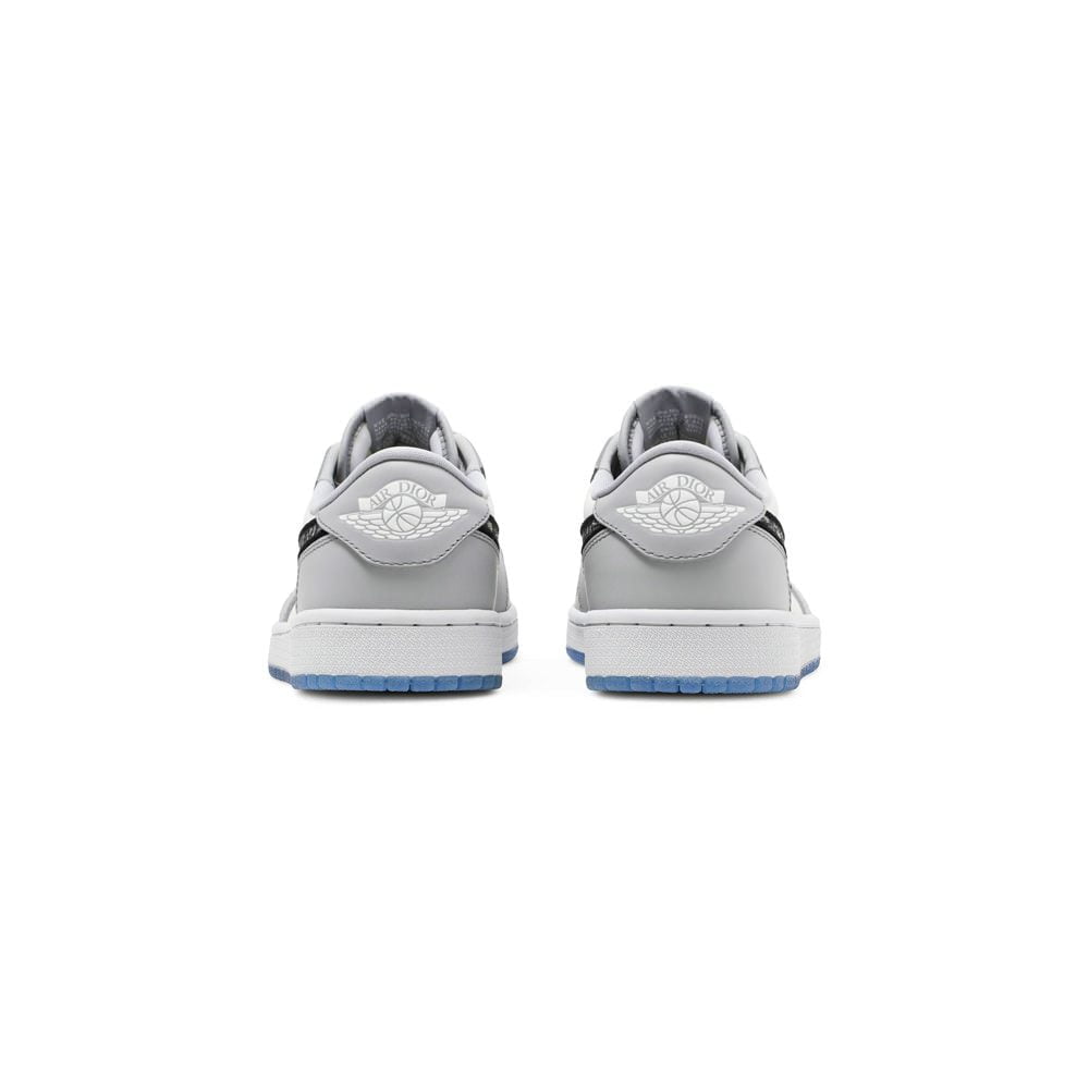 Jordan 1 Retro Low Sneakers - Fresh Drop | Street Style