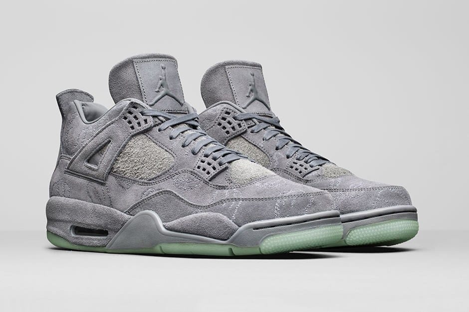 Jordan 4 x KAWs Grey Sneakers - Head-Turner | Style MVP