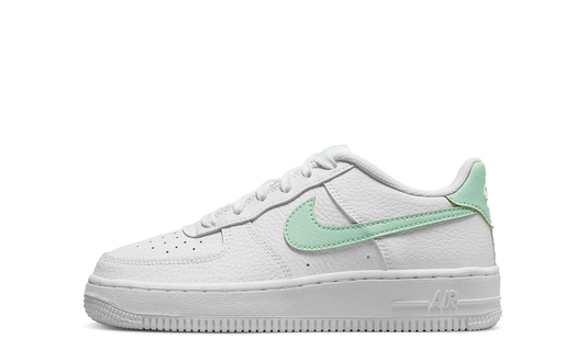 Air Force 1 Low GS "Mint Swoosh" CT3839 105
