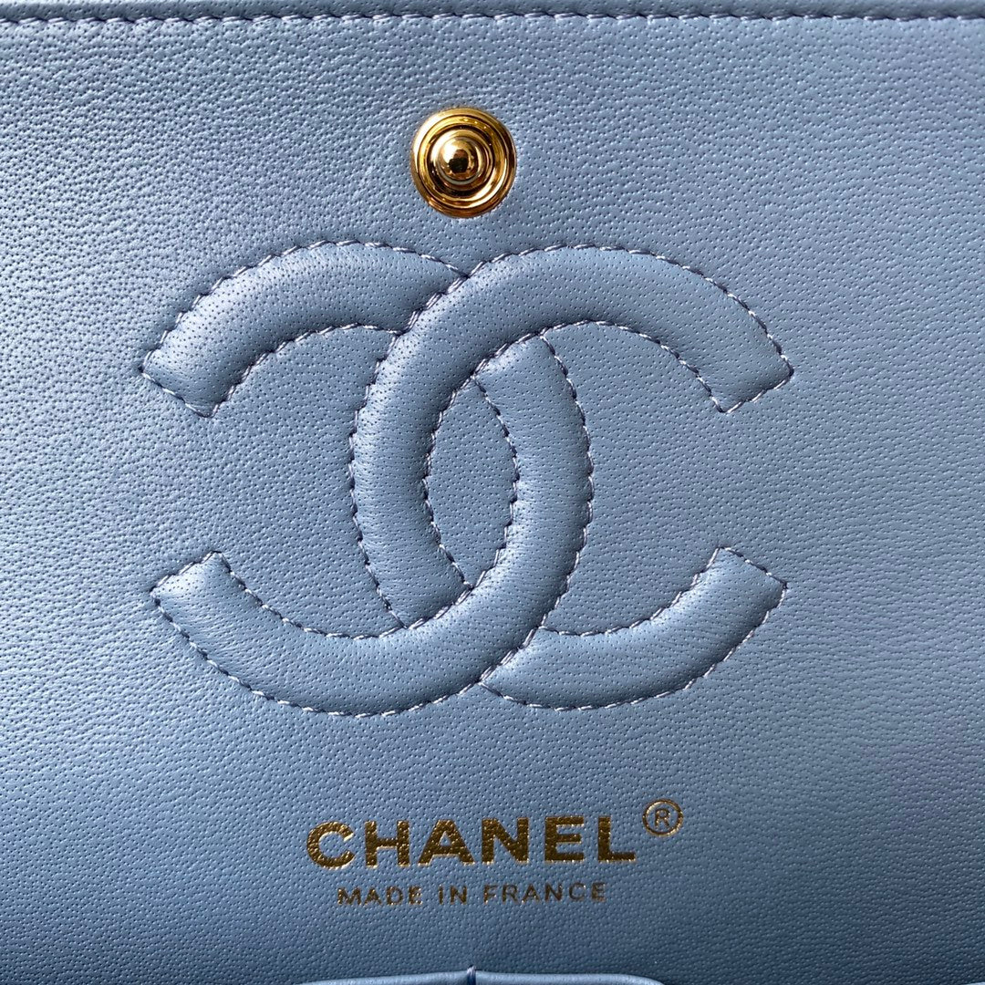Medium Classic Flap Bag 23cm Blue Lambskin Gold Hardware